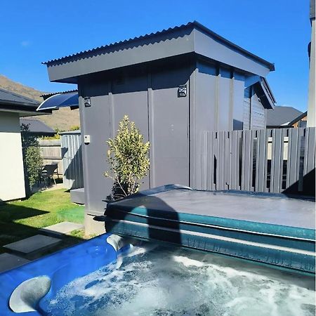 Gorgeous Cabin - Spa Pool! 퀸즈타운 외부 사진